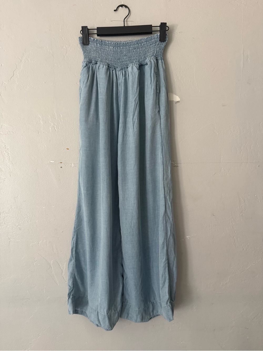 Joie Chambray Smocked Waist Wide Leg Light Blue Jumpsuit - Picture 2 of 7
